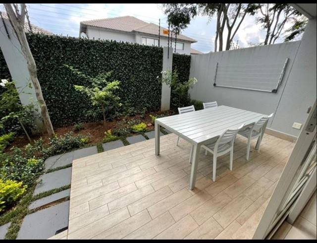 2 BEDROOM TOWNHOUSE TO LET IN NORWOOD